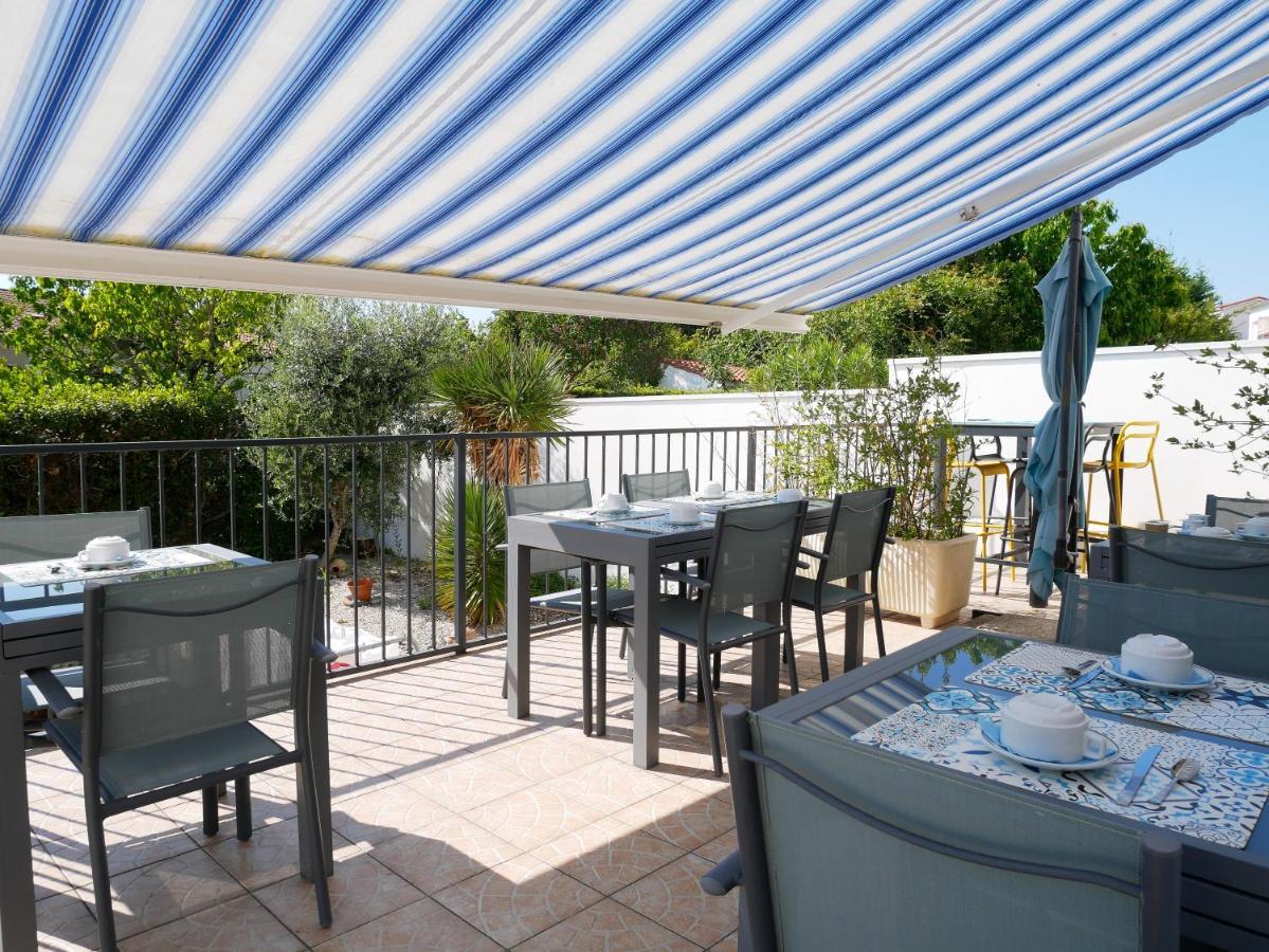 Hotel Le Pasteur Royan Exterior photo